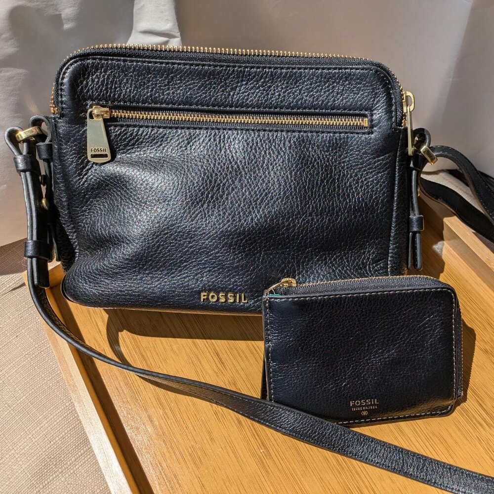 Fossil Black Leather Double-Zip Top Crossbody Bag with matching wallet